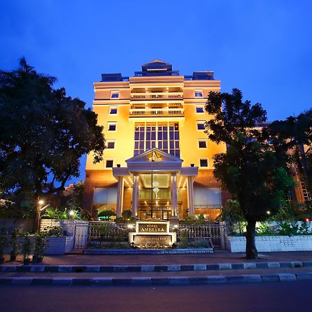 Ambhara Hotel Jakarta Exterior photo