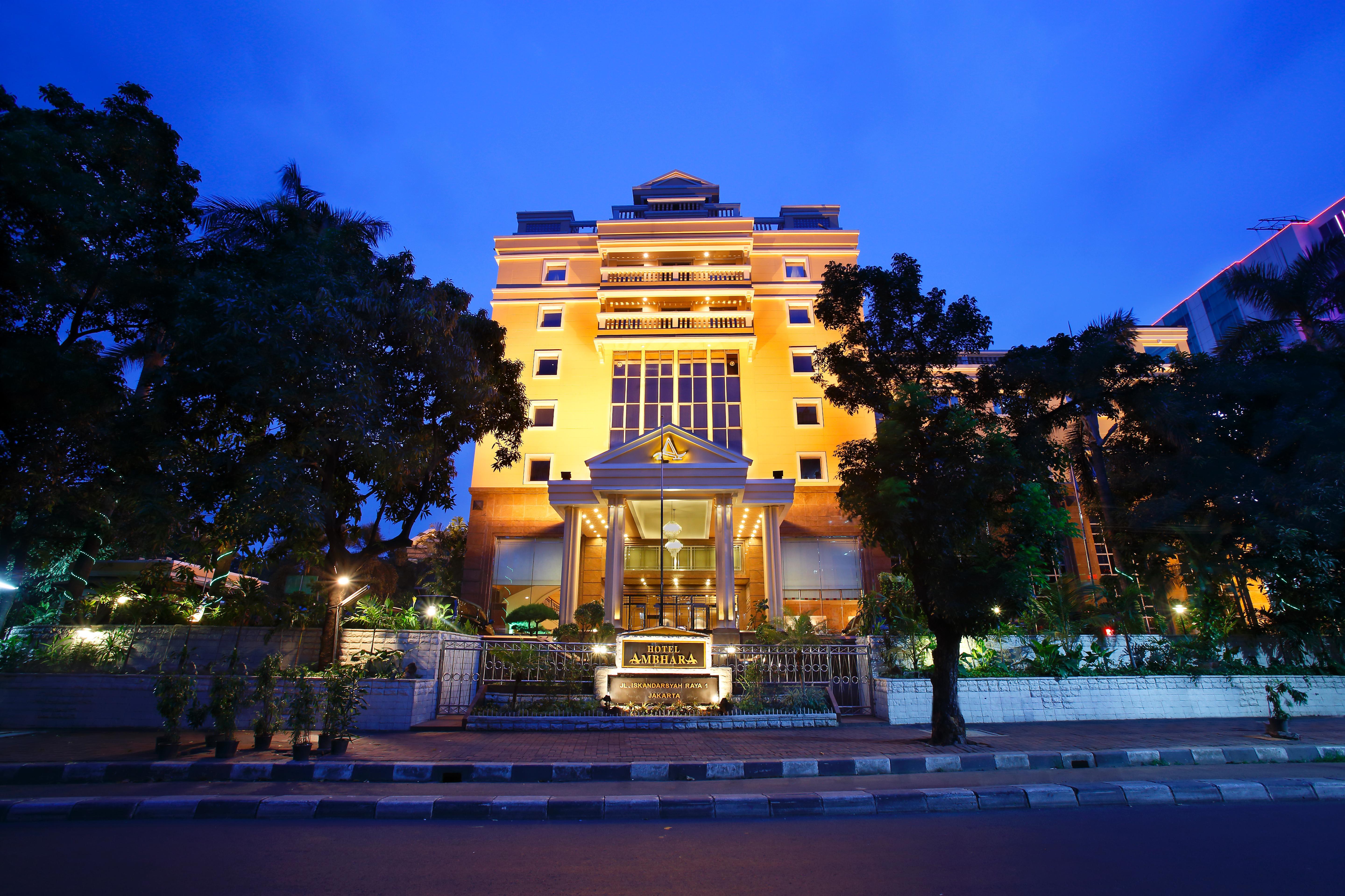 Ambhara Hotel Jakarta Exterior photo