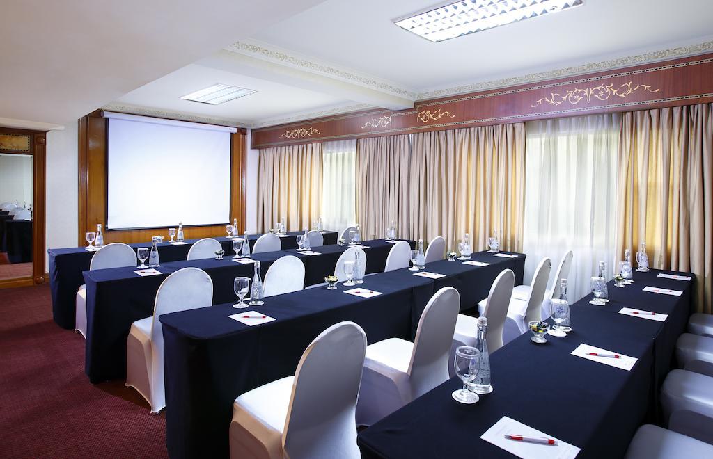 Ambhara Hotel Jakarta Exterior photo
