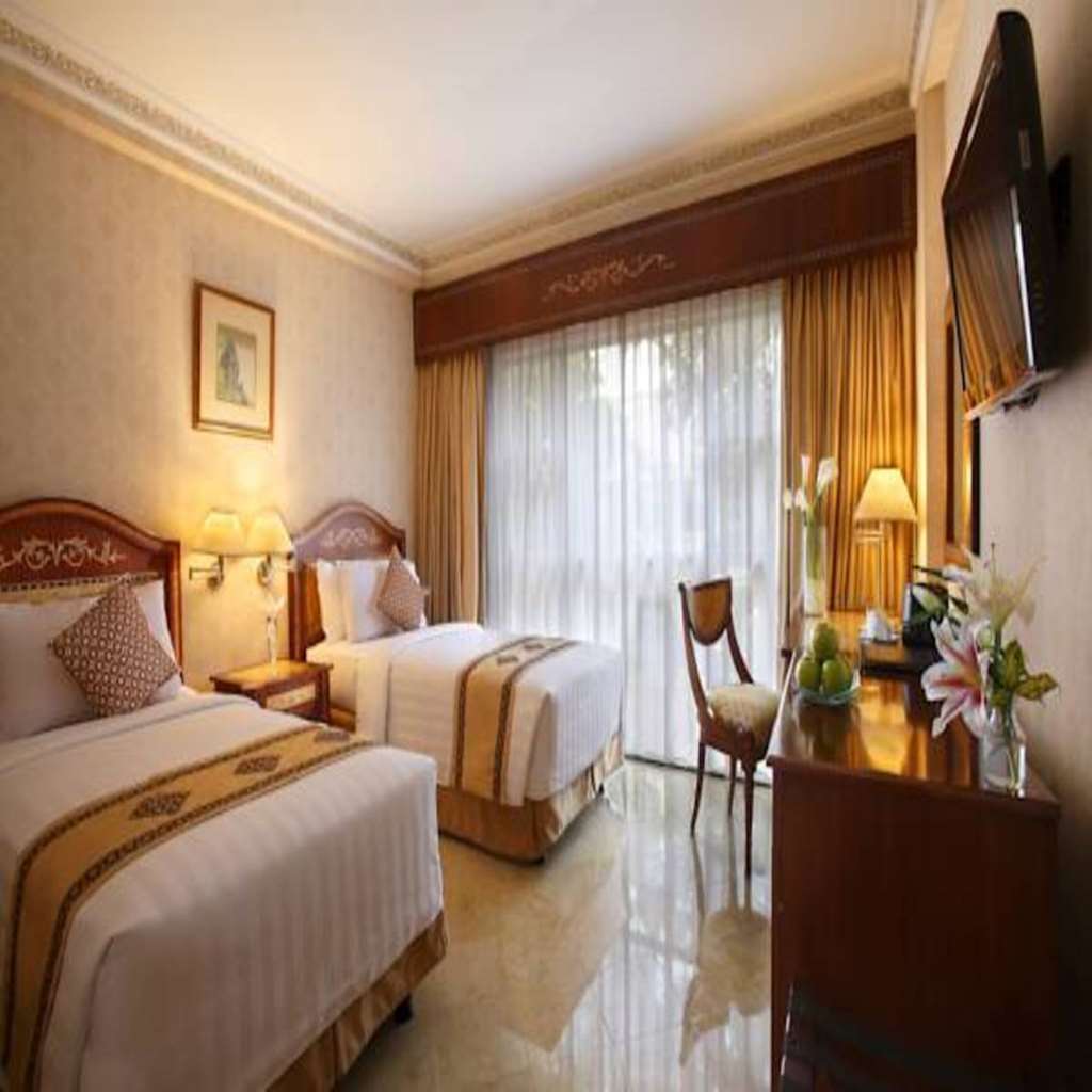 Ambhara Hotel Jakarta Room photo